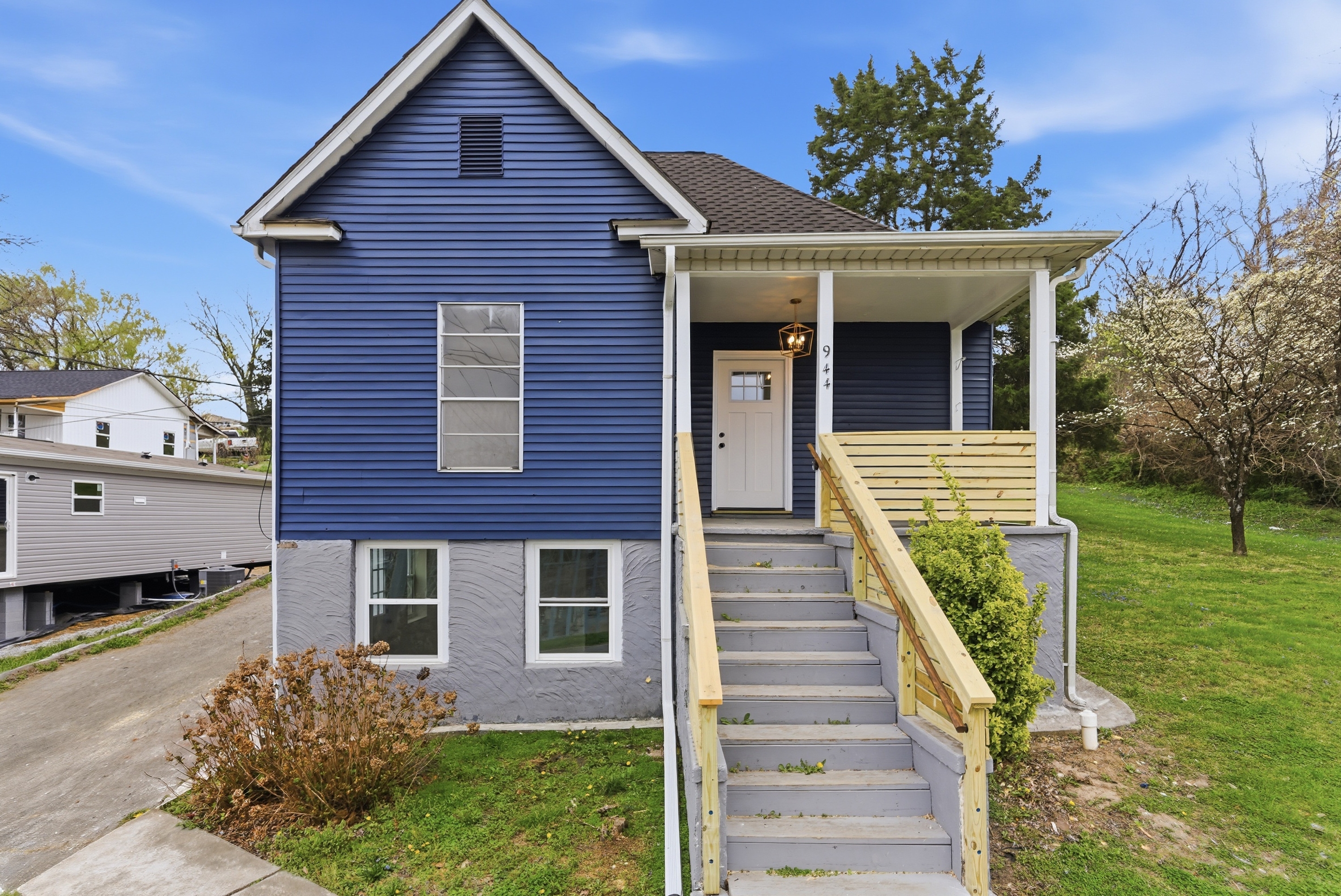 944 Murphy Avenue - A