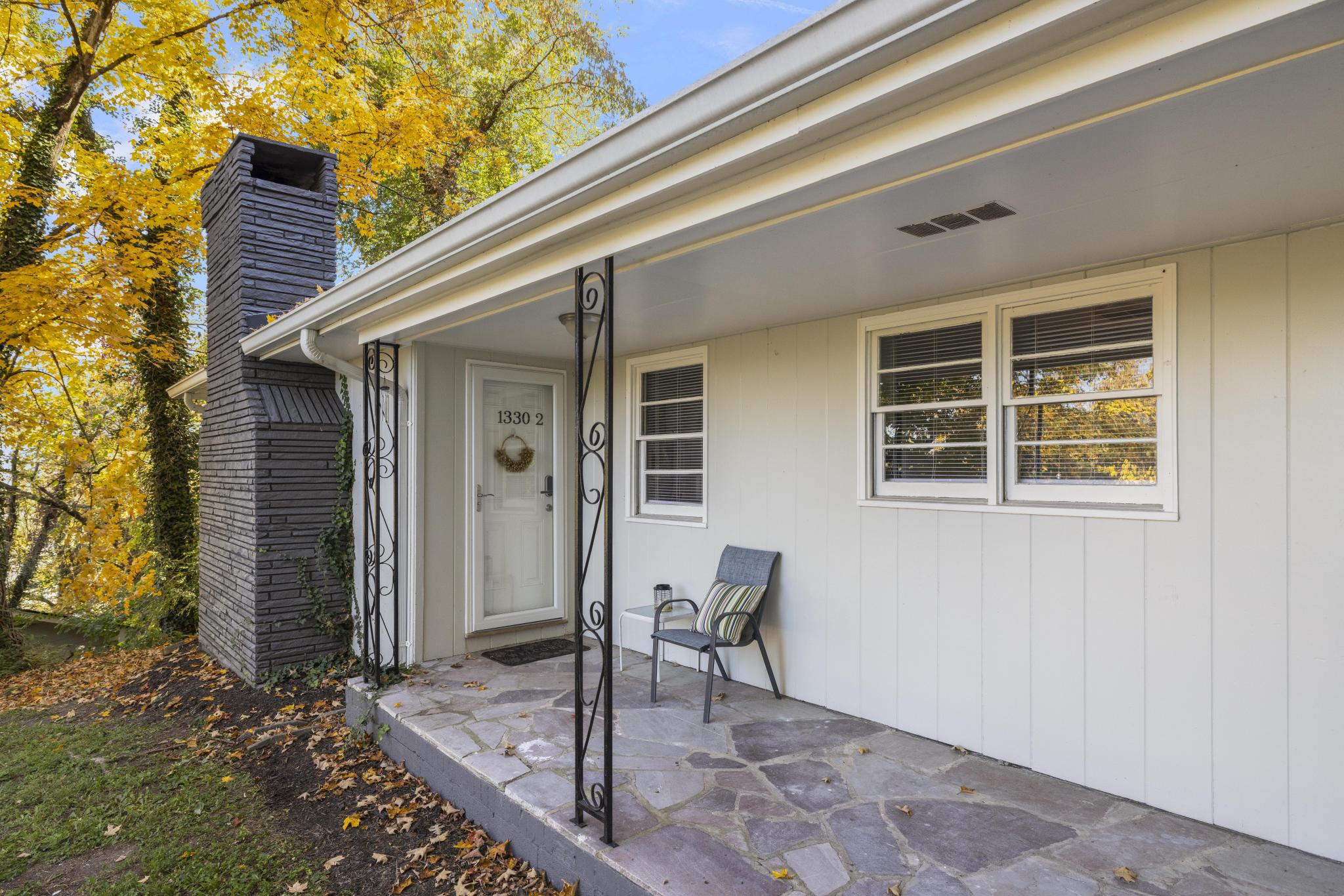 1300-1330 Windsor Avenue - 1330B